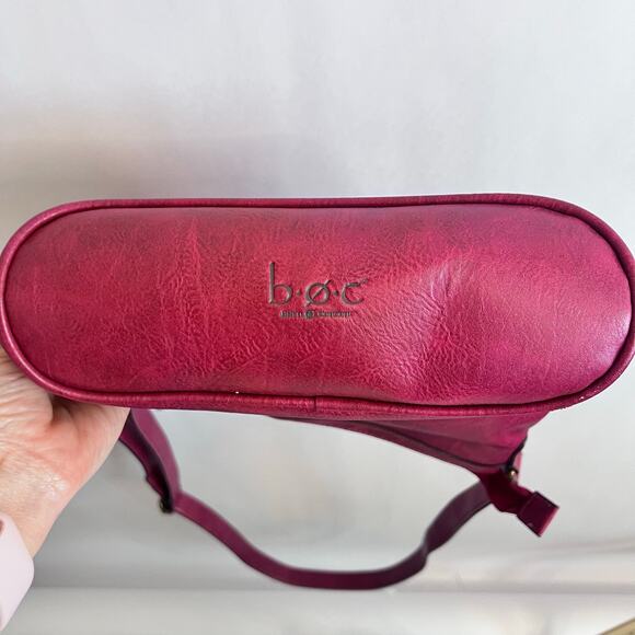 B.O.C. AMHEARST CROSSBODY BAG BURGUNDY EXTRA POCKETS UNISEX ONE SIZE - Picture 4 of 15